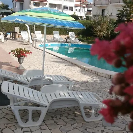 In Balcony, Air Conditioning, Wlan 819-5 *