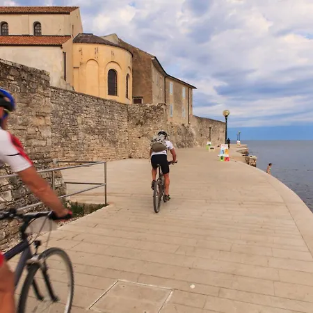 In Balcony, Air Conditioning, Wlan 819-5